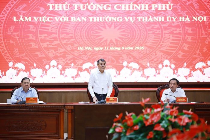 Thủ tướng Lê Minh Hưng làm việc với Ban Thường vụ Thành ủy Hà Nội. Ảnh: Dương Giang – TTXVN