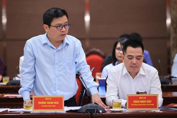Các đại biểu phát biểu tại cuộc làm việc - Ảnh: VGP/Nhật Bắc