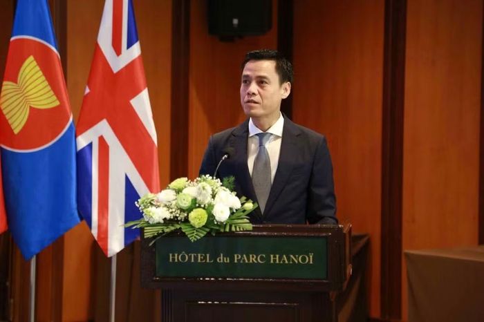 Thứ trưởng Ngoại giao Đặng Hoàng Giang.