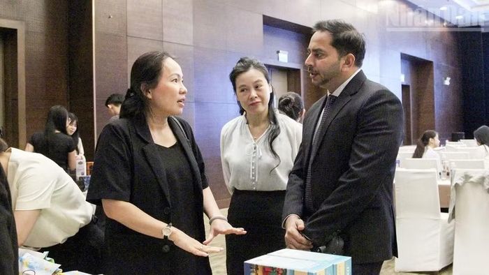 Hội thảo tạo không gian trao đổi trực tiếp giữa doanh nghiệp với các nhà phân phối lớn.