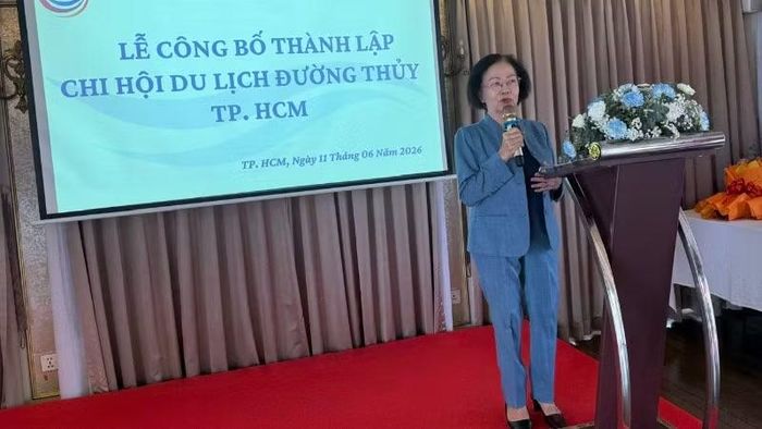 Bà Nguyễn Thị Khánh, Chủ tịch Hiệp hội Du lịch Thành phố Hồ Chí Minh đánh giá, giờ đây hệ thống đường thủy kéo dài đến Bình Dương, Bà Rịa-Vũng Tàu và cả Côn Đảo cùng hệ thống kênh rạch nội đô cho thấy tiềm năng sông nước cần được khai thác một cách bài bản. (Ảnh: QUÝ HIỀN)