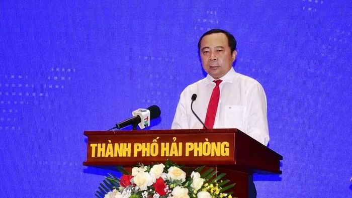 Bộ trưởng Khoa học và Công nghệ Vũ Hải Quân phát biểu tại hội thảo.