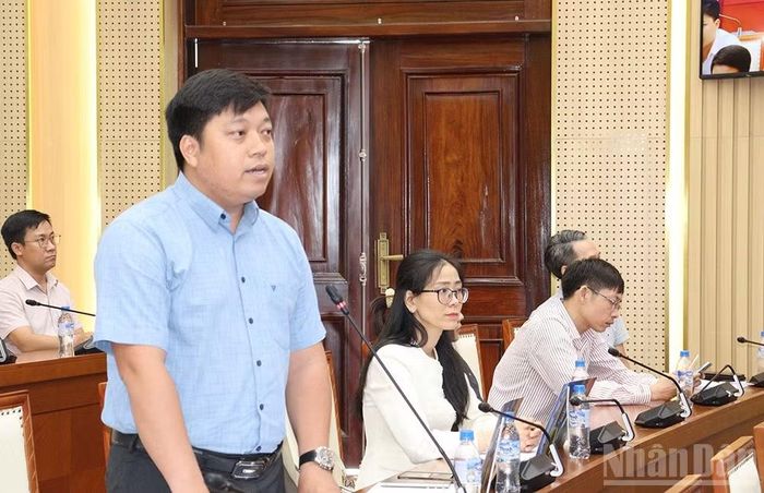 Công ty cổ phần điện mặt trời TDX Ninh Thuận kiến nghị địa phương cần có kế hoạch hỗ trợ nhà đầu tư tiếp cận đất đai và khả năng tiếp nhận năng lượng của Khu kinh tế Dung Quất.