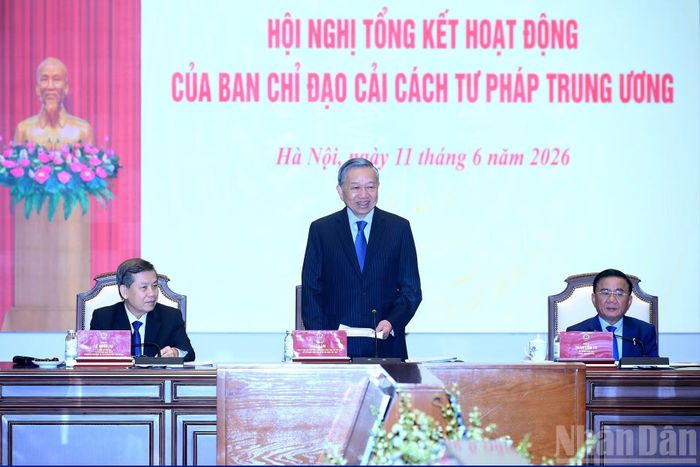 Tổng Bí thư, Chủ tịch nước Tô Lâm, Thường trực Ban Bí thư Trần Cẩm Tú và Trưởng ban Nội chính Trung ương Lê Minh Trí chủ trì Hội nghị.