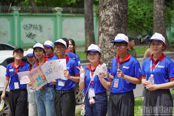 Chương trình “Tiếp sức mùa thi” năm 2026 tiếp tục nhận được sự hưởng ứng mạnh mẽ của sinh viên thành phố.