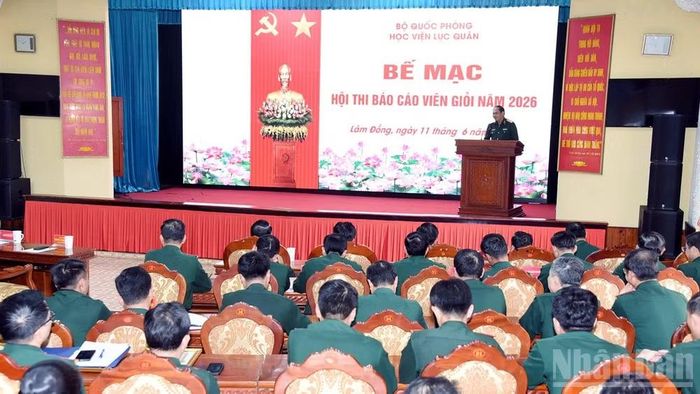 Học viện Lục quân tổ chức bế mạc Hội thi báo cáo viên giỏi cấp học viện năm 2026.
