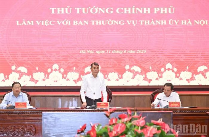 Thủ tướng Chính phủ Lê Minh Hưng chủ trì cuộc làm việc với Ban Thường vụ Thành ủy Hà Nội. (Ảnh: Trần Hải)