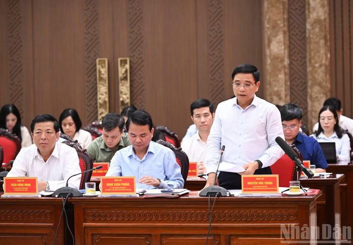 Phó Thủ tướng Nguyễn Văn Thắng phát biểu tại cuộc làm việc.