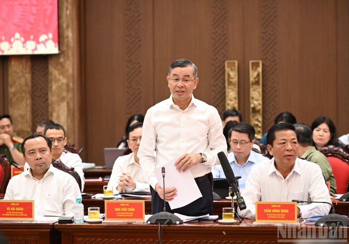 Bộ trưởng Tài Chính Ngô Văn Tuấn phát biểu tại cuộc làm việc.