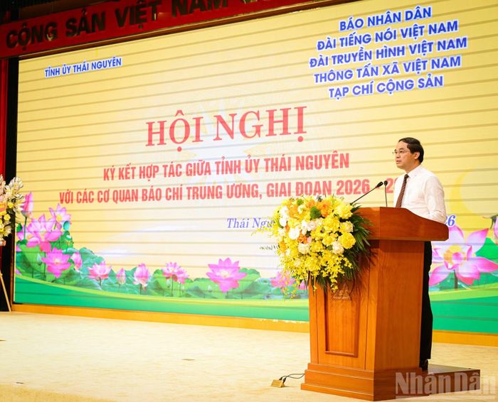 Bí thư Tỉnh ủy Thái Nguyên Trịnh Xuân Trường phát biểu tại hội nghị.