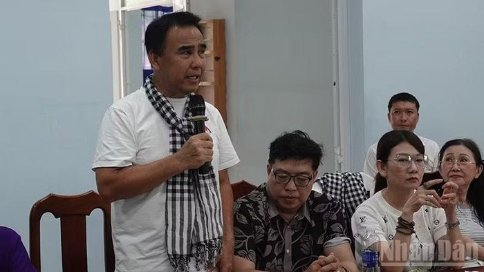 Nghệ sĩ Quyền Linh, Phó Chủ tịch Hội Điện ảnh Việt Nam, phát biểu ý kiến tại buổi sinh hoạt.