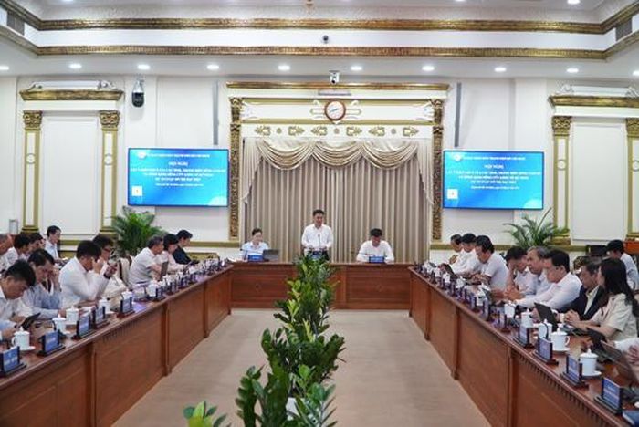 Hội nghị đón nhận các ý kiến tâm huyết, sâu sắc. Ảnh: LÊ VĨNH