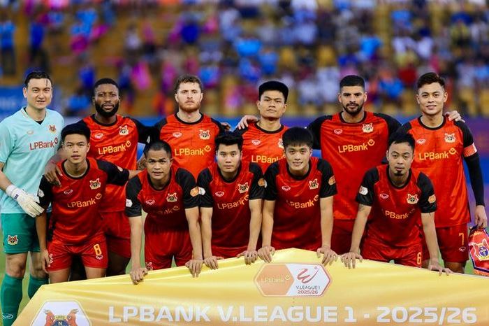 CLB Ninh Bình là minh chứng về một đội bóng biết sửa saỉAnh: QUANG LIÊM