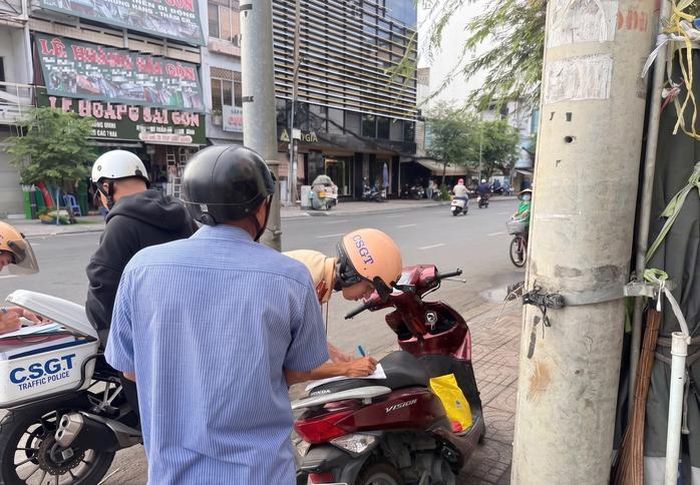 Bên cạnh việc xử phạt trực tiếp, CSGT tăng cường phạt nguội.