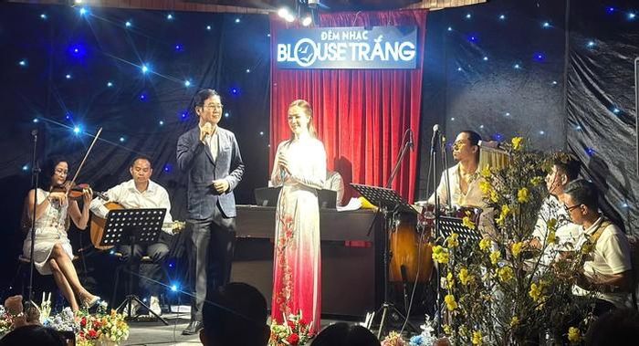 Mỗi em nhỏ đang điều trị tại Bệnh viện Mắt TPHCM đều mang trong mình khát khao được nhìn thấy ánh sáng và tiếp tục đến trường như bao bạn bè cùng trang lứa