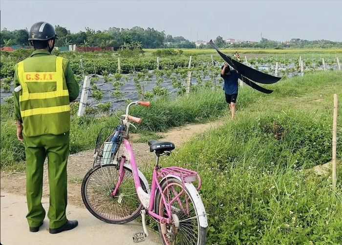 Lực lượng chức năng phát hiện các em nhỏ đang chơi thả diều gần đường băng Sân bay Nội Bài. Ảnh minh họa