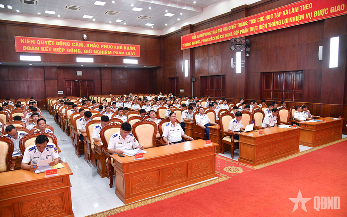 Các đại biểu dự bế mạc hội thi.