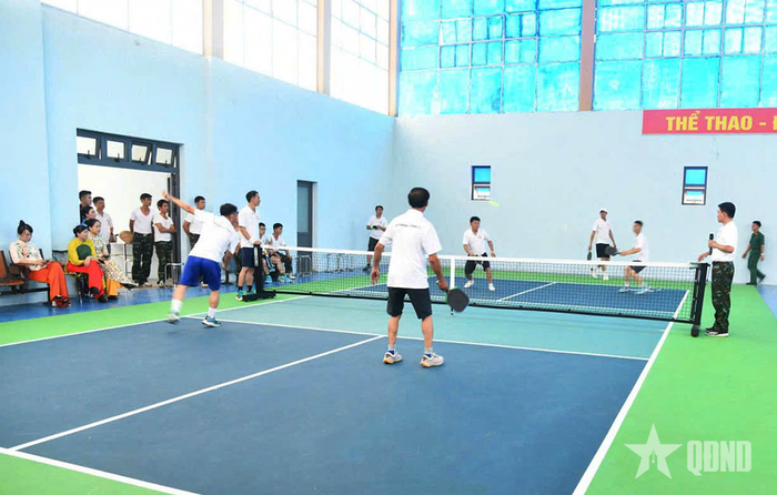 Hoạt động thể thao được tổ chức sôi nổi.