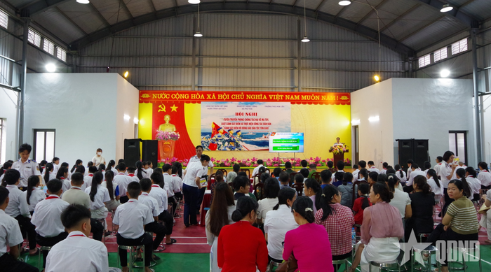 Quang cảnh buổi tuyên truyền.