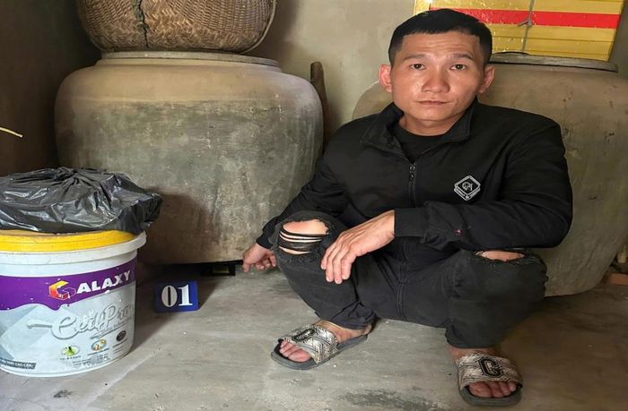 Đối tượng Hiền chỉ nơi giấu ví tiền trộm của anh S.