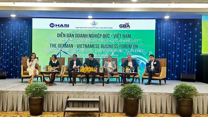 Các diễn giả thảo luận tại diễn đàn. Ảnh: THANH DUNG