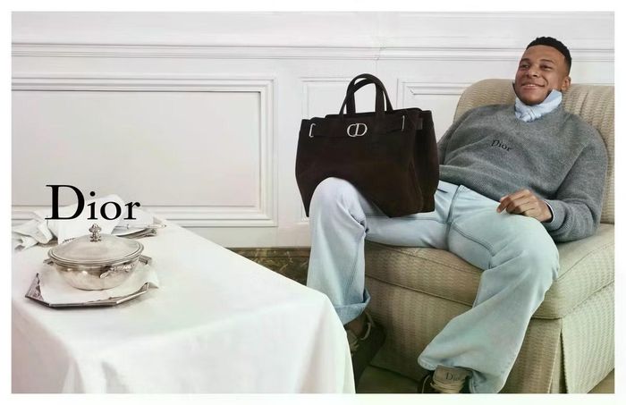 Vào tháng 6 năm 2025, Dior đã bổ nhiệm Kylian Mbappé làm đại sứ toàn cầu (Ảnh: Dior).