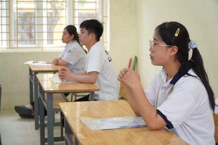 Đề thi chính thức, đáp án tham khảo sẽ được Lao Động cập nhật ngay sau khi thí sinh rời phòng thi. Ảnh: Trang Trang
