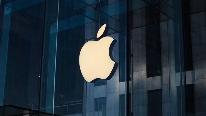 Đây cũng là lần hiếm hoi Apple tạo ra sự phân hóa mạnh như vậy ngay trong cùng một thế hệ iPhone, bởi trước đây người dùng thường chỉ khác nhau về camera hoặc màn hình, còn nay RAM và khả năng chạy AI đã trở thành yếu tố quyết định trải nghiệm iPhone cao cấp trong những năm tới.