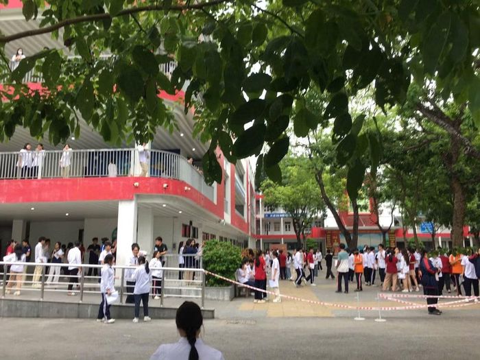 Chiều nay 1h30 các thí sinh phải có mặt ở phòng thi. Ảnh Bình Nguyên