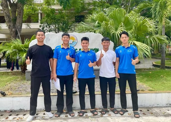 Các chiến sĩ Phòng Cảnh sát Phòng cháy, chữa cháy và Cứu nạn, cứu hộ khu vực số 1 tham gia Kỳ thi tốt nghiệp THPT 2026.
