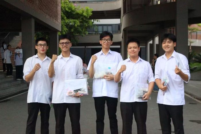 Thí sinh tại Điểm thi THPT Phan Đình Phùng nhận xét đề thi phù hợp năng lực học sinh.