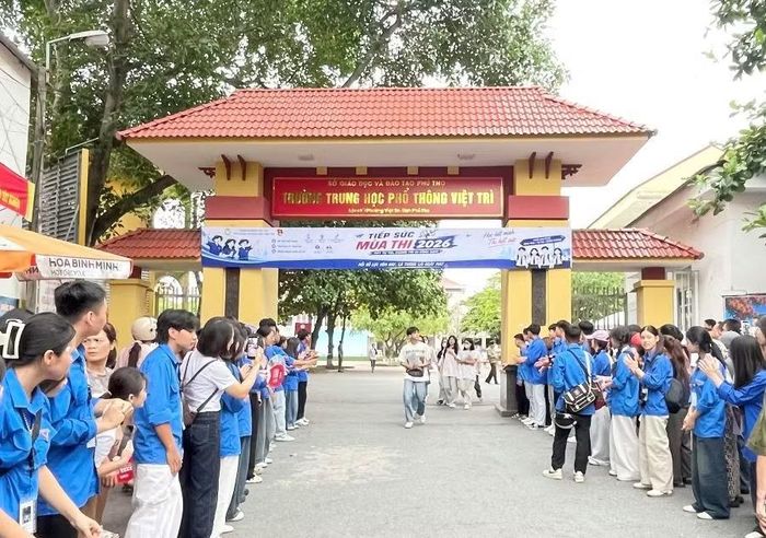 Điểm thi Trường THPT Việt Trì có tổng số 725 thí sinh đăng ký dự thi.