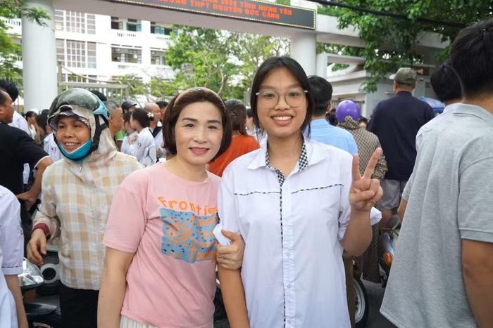 Nguyễn Thị Thanh Hương tự tin đạt từ 9 điểm trở lên với bài thi môn Toán.