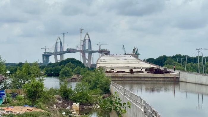 Sau 2 năm thi công, đến nay cầu Phước An đang vượt tiến độ khoảng 8 tháng. Có những gói thầu đã đạt hơn 90% tiến độ như gói thầu xây lắp 39.