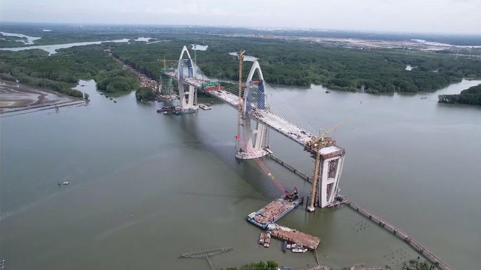 Không chỉ góp phần rút ngắn thời gian kết nối giữa các khu công nghiệp của Đồng Nai với cụm cảng nước sâu Cái Mép - Thị Vải, cầu Phước An còn được kỳ vọng giảm áp lực cho quốc lộ 51 và các tuyến giao thông hiện hữu trong khu vực. Dự kiến, khi đưa vào khai thác, công trình sẽ trở thành mắt xích quan trọng trong mạng lưới giao thông liên vùng, góp phần thúc đẩy phát triển logistics, nâng cao năng lực vận tải hàng hóa và hoàn thiện chuỗi cung ứng của vùng kinh tế trọng điểm phía Nam.