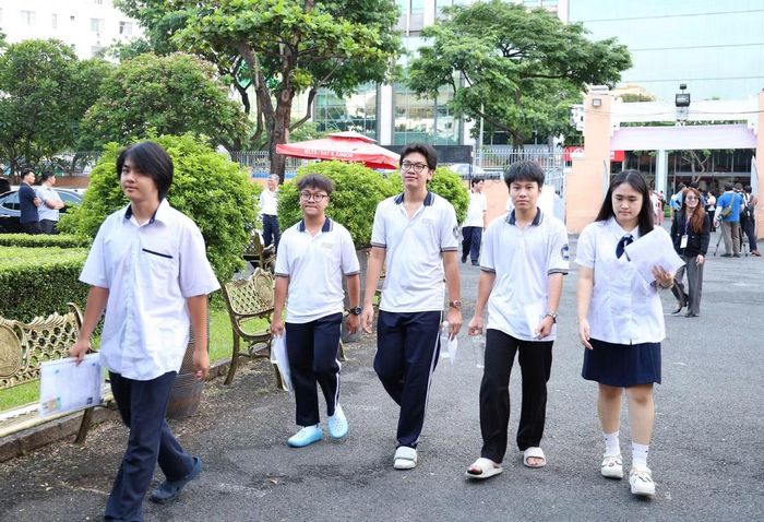 Thí sinh cần lý giải dụng ý, tình cảm của người viết khi giải câu 3.