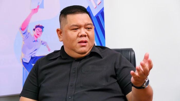 Khách mời của chương trình còn có Thạc sĩ Nguyễn Phước Bảo Khôi, giảng viên khoa Ngữ văn Trường Đại học Sư phạm TPHCM.