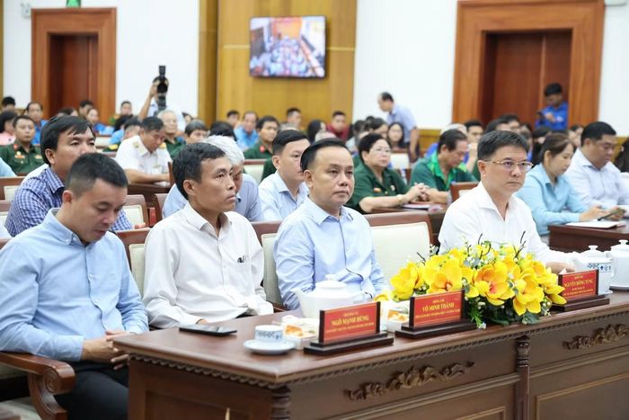 Lãnh đạo TPHCM và các sở ngành thành phố tại hội nghị.