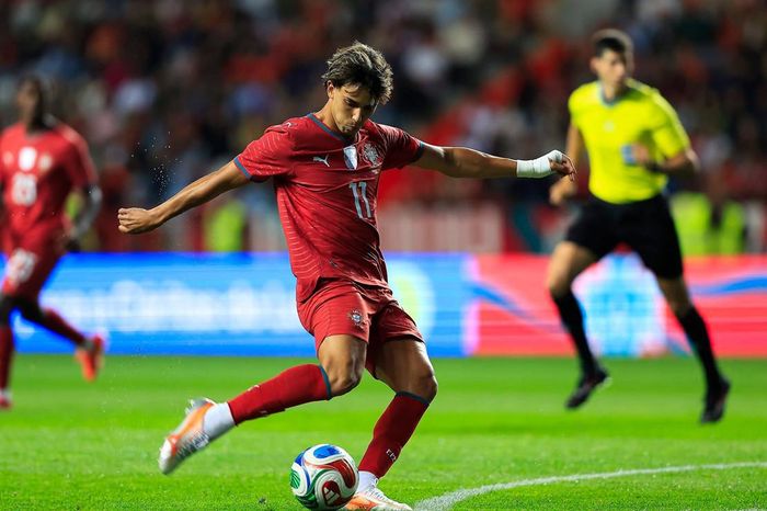 Cú dứt điểm từ chân Joao Felix