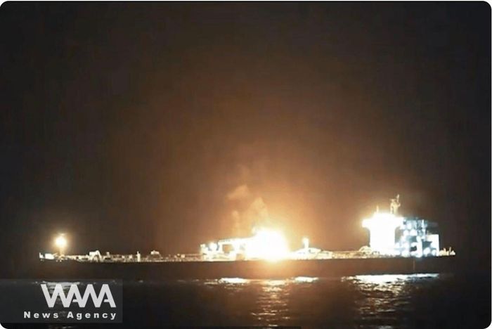 Iran tuyên bố bắn vào 2 tàu chở dầu cố vượt eo Hormuz trái phép. Ảnh: WANA