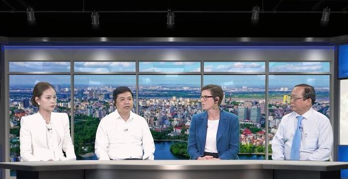 Các chuyên gia tham dự tại buổi tọa đàm. Ảnh: Trần Minh
