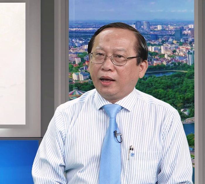PGS.TS.BS Nguyễn Thanh Hùng chia sẻ tại tọa đàm. Ảnh: Trần Minh
