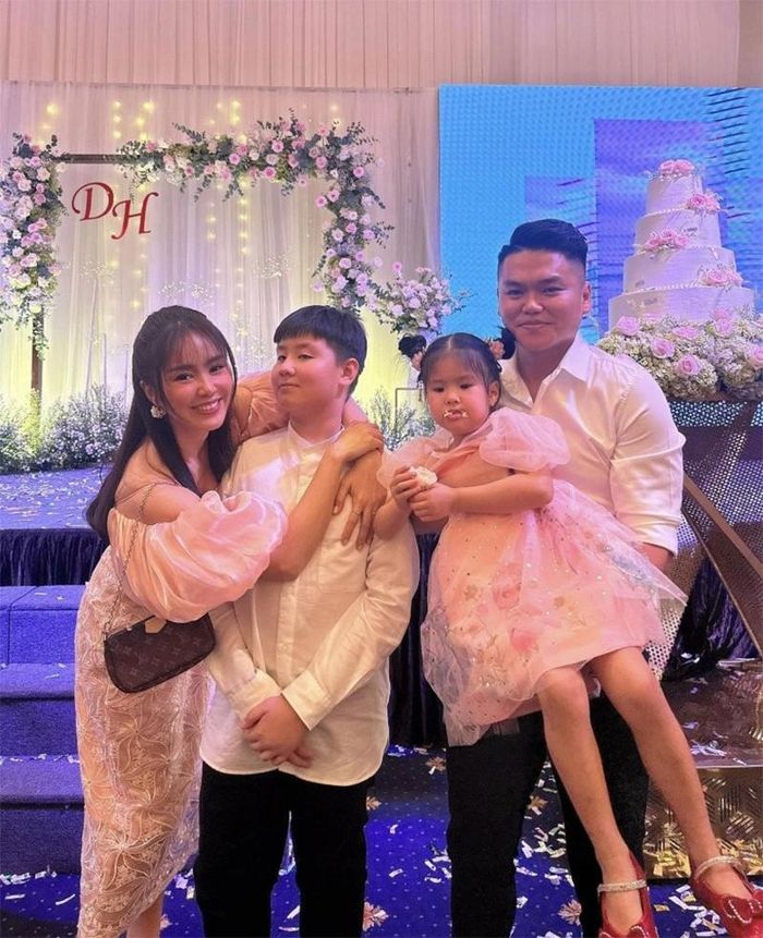 Gia đình Trung Kiên và Lê Phương.