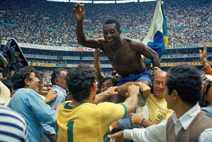 Pele chiến thắng tại Azteca năm 1970. Ảnh: WC