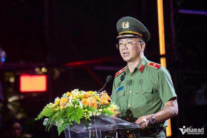 Thiếu tướng Phạm Kim Đĩnh, Cục trưởng Cục Công tác chính trị (Bộ Công an) phát biểu tại lễ khai mạc