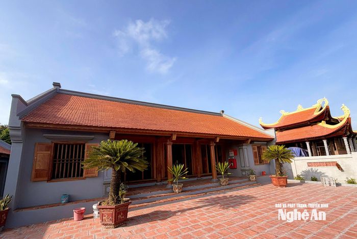 Quang cảnh Di tích nhà thờ và mộ đồng chí Hồ Tùng Mậu tại xã Quỳnh Anh sau khi được tu bổ, tôn tạo. Ảnh: Trịnh Thắng