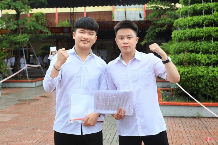 Nhiều thí sinh đánh giá đề thi môn Ngữ Văn khơi gợi được nhiều ý tưởng sáng tạo độc đáo.