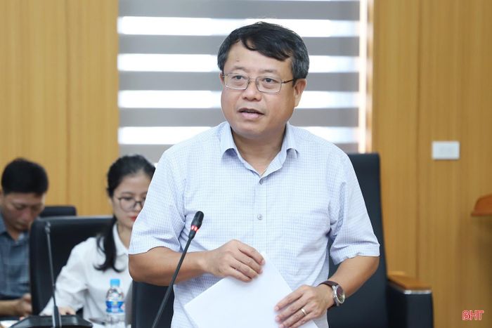 Phó Chủ tịch Thường trực HĐND tỉnh Dương Tất Thắng phát biểu chỉ đạo tại hội thảo.
