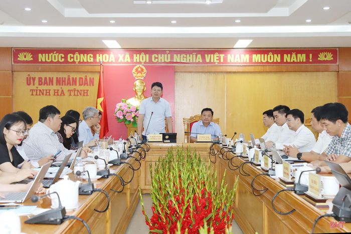 Đồng chí Nguyễn Thanh Tịnh - Phó Bí thư Thường trực Đảng ủy, Thứ trưởng Bộ Tư pháp và đồng chí Hồ Huy Thành - Phó Chủ tịch UBND tỉnh chủ trì buổi làm việc.