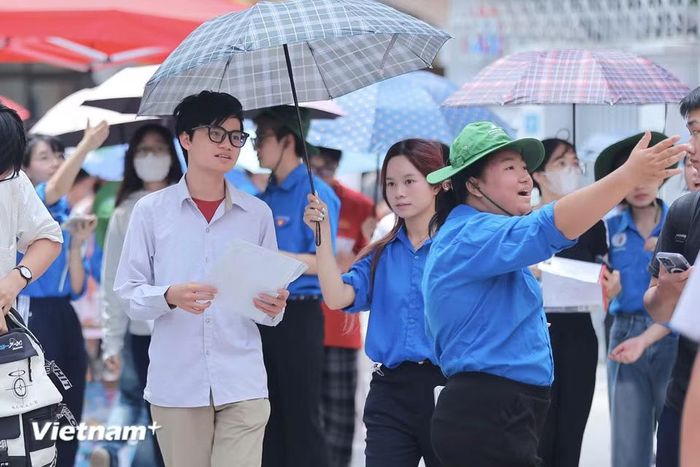 Theo thông tin từ Bộ Giáo dục và Đào tạo, số thí sinh đăng ký dự thi là hơn 1,22 triệu em, cao kỷ lục so với năm 2025 (tăng 61.642 thí sinh) và năm 2024 (tăng 156.000 thí sinh). (Ảnh: Hoài Nam/Vietnam+)